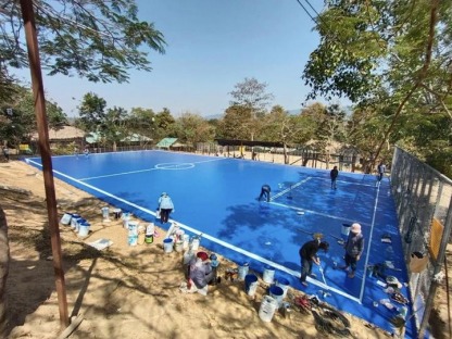 การทำสนามฟุตซอลกลางแจ้ง - พื้นโพลีไวนิลคละสีชนิดเคลือบแข็ง - บารมี